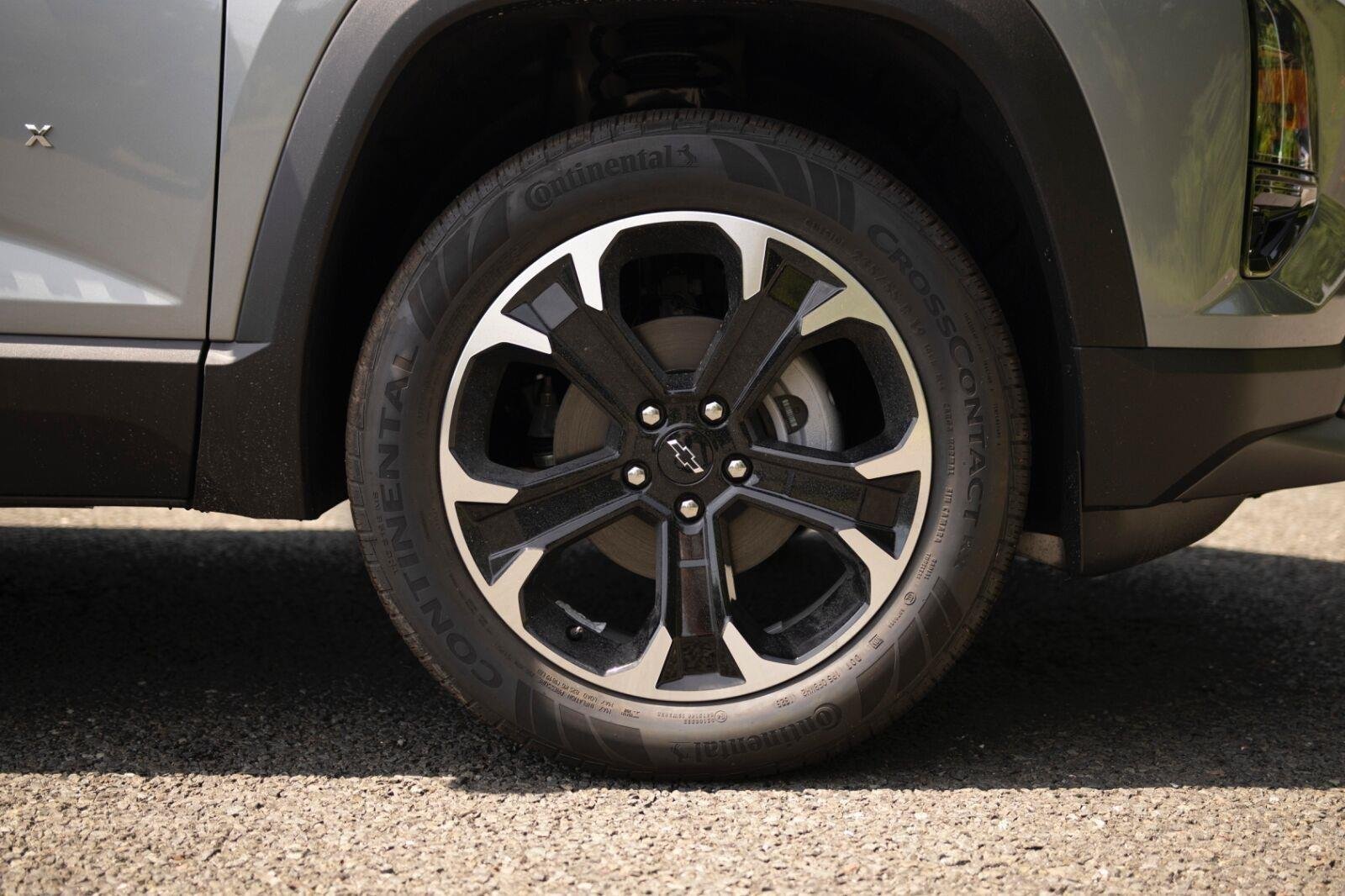 2026 Chevrolet Equinox LT - Photo 11