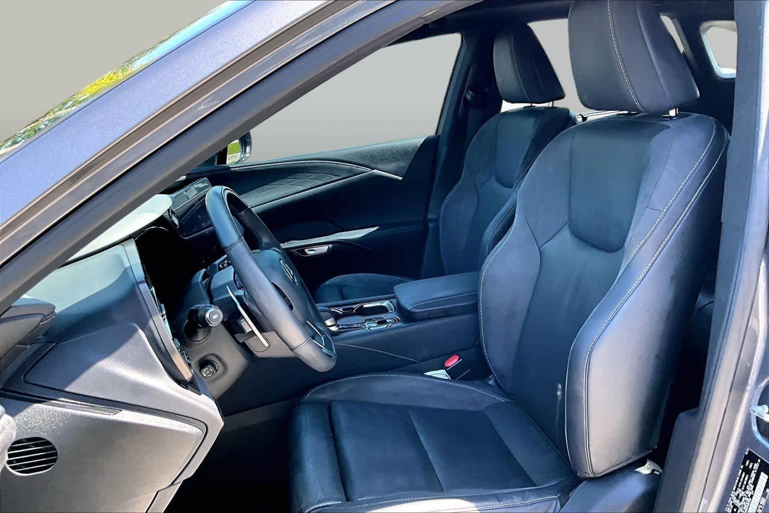 Used 2023 Nebula Gray Pearl Lexus Luxury image 8