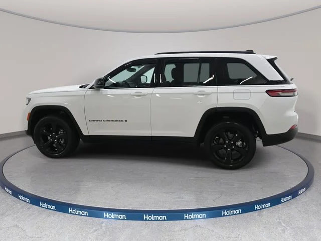Used 2023 White Jeep Altitude X image 9