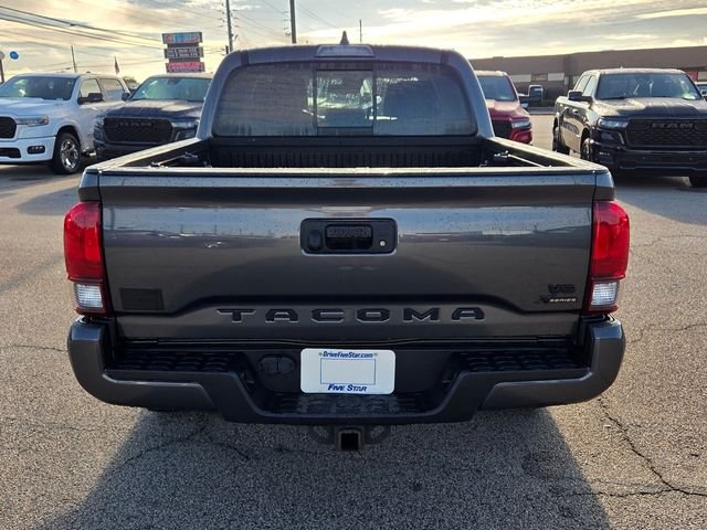 Used 2022 Gray Toyota SR5 image 11