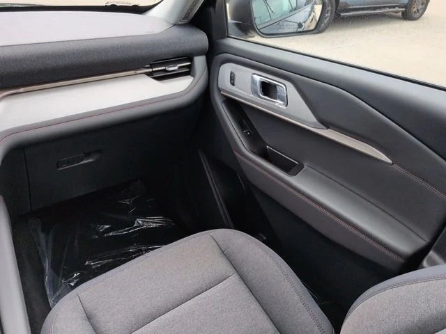 New 2026 Agate Black Metallic Ford Active image 19
