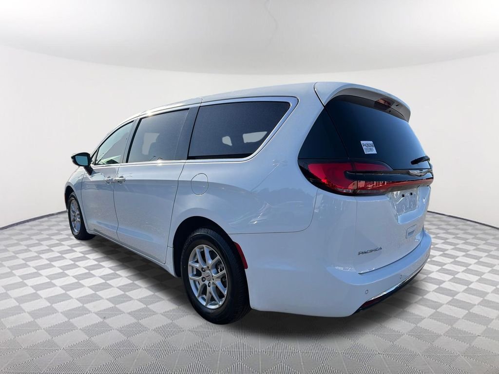 2024 Chrysler Pacifica Touring L - Photo 7