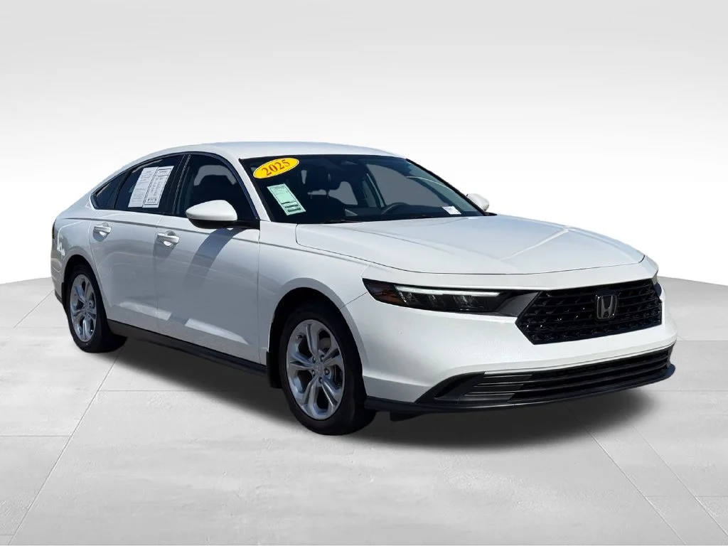 Used 2025 White Honda LX image 30