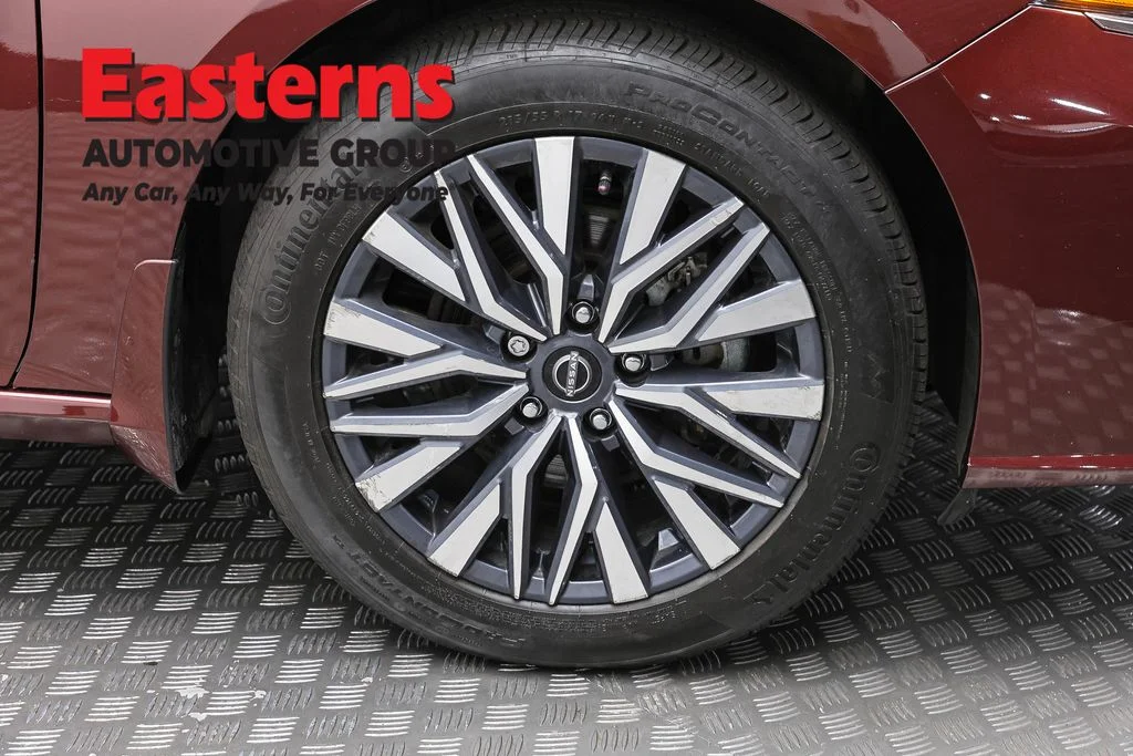 Used 2023 Red Nissan 2.5 SV image 31