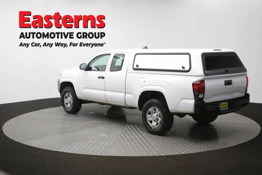 Used 2018 White Toyota SR image 62