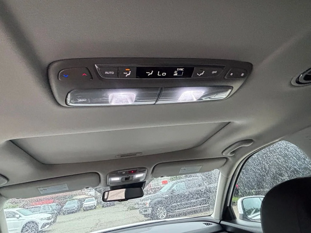 Used 2023 White Kia EX image 20