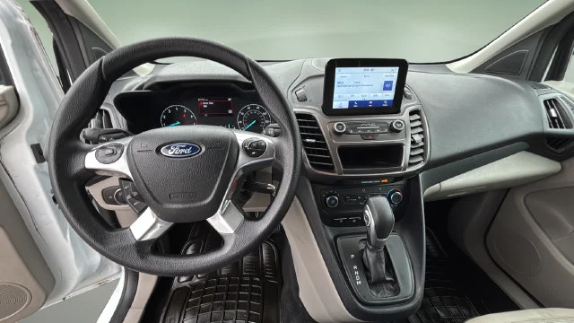 Used 2023 White Ford XLT image 9
