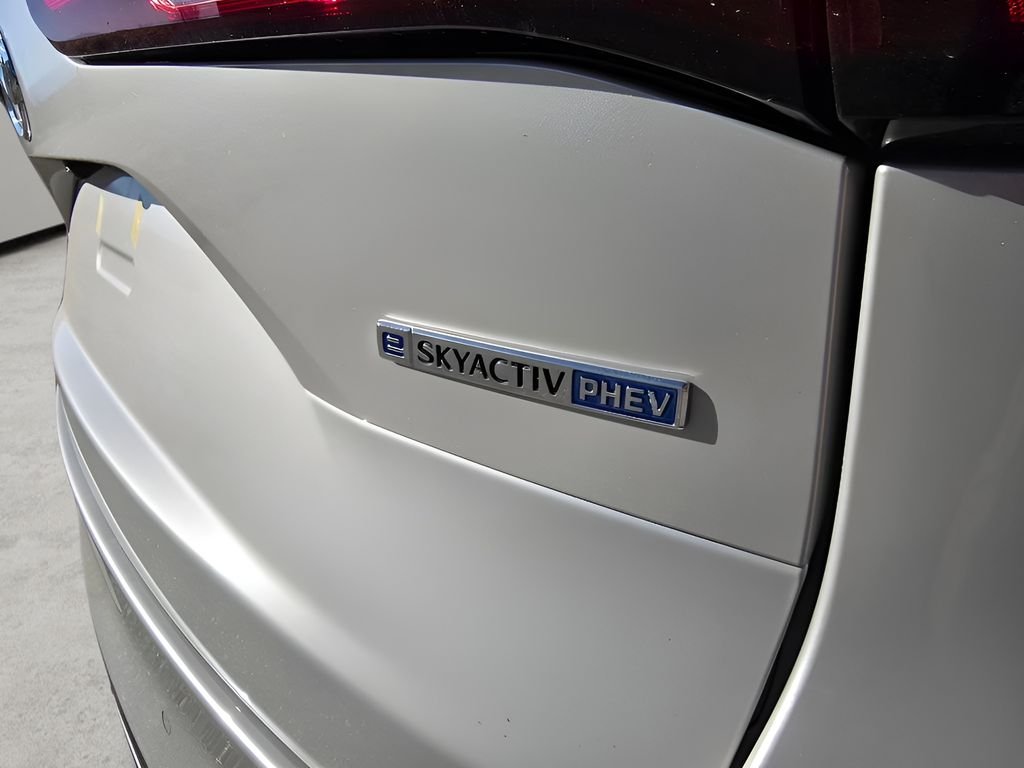 Used 2025 Platinum Quartz Mazda Premium Sport image 10