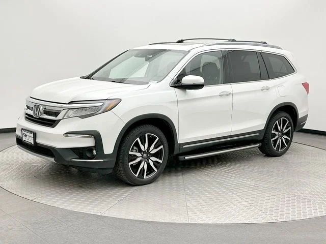 Used 2021 White Honda Touring image 1