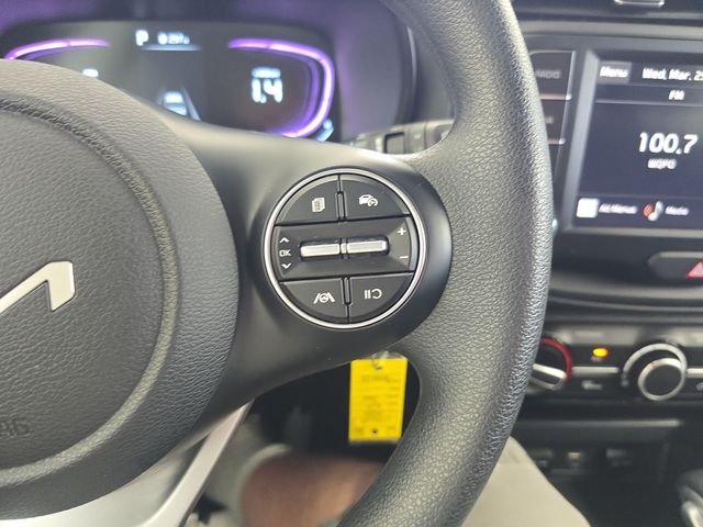 Used 2025  Kia LX image 18