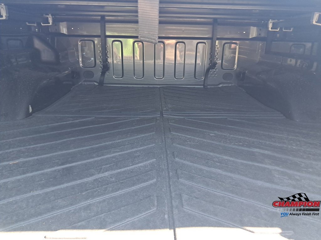 Used 2025 Gray Jeep Mojave image 25