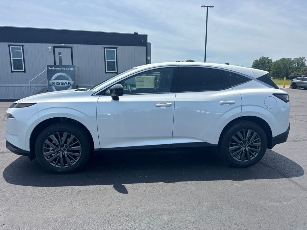 New 2026 White Nissan SL image 7