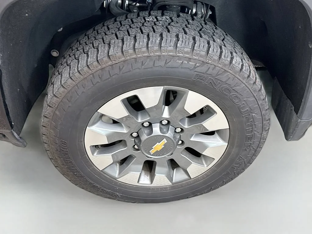 Used 2025 Sterling Gray Metallic Chevrolet Custom image 31
