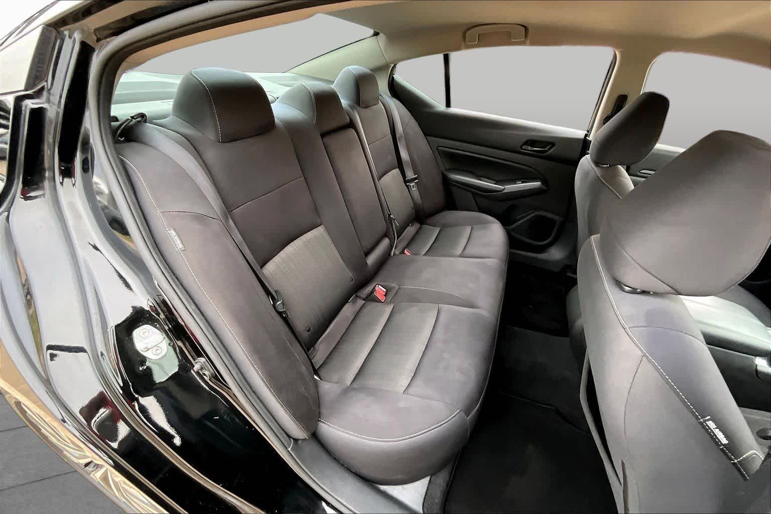 Used 2024 Super Black Nissan 2.5 SV image 18