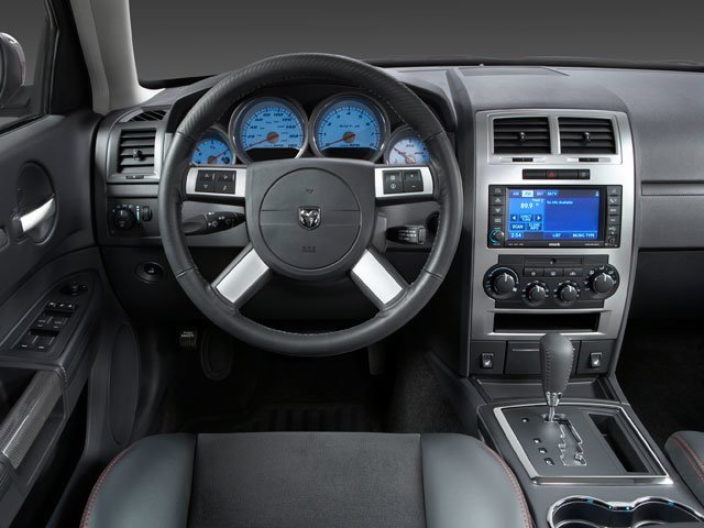 Used 2010 Brilliant Black Pearl Dodge SXT image 5