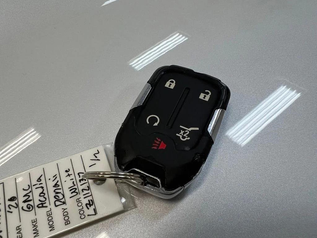 Used 2020 White GMC Denali image 40