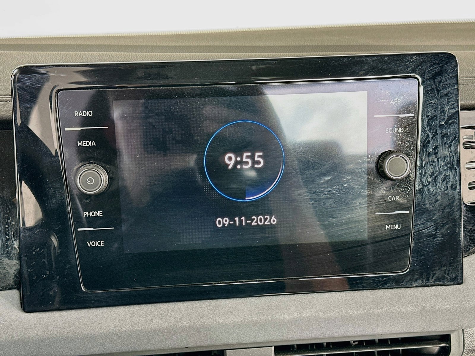 2025 Volkswagen Jetta SE - Photo 17