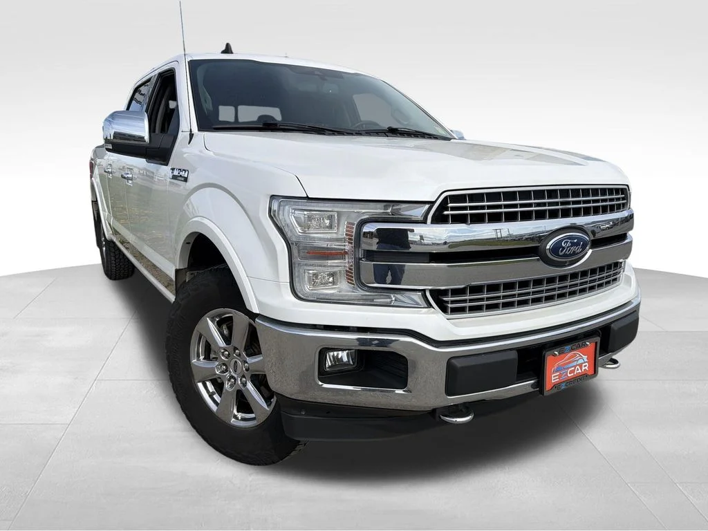 Used 2019 White Platinum Clearcoat Metallic Ford Lariat image 10