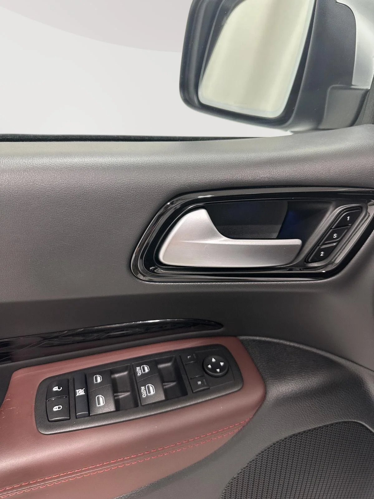 Used 2024 White Knuckle Dodge Citadel image 21