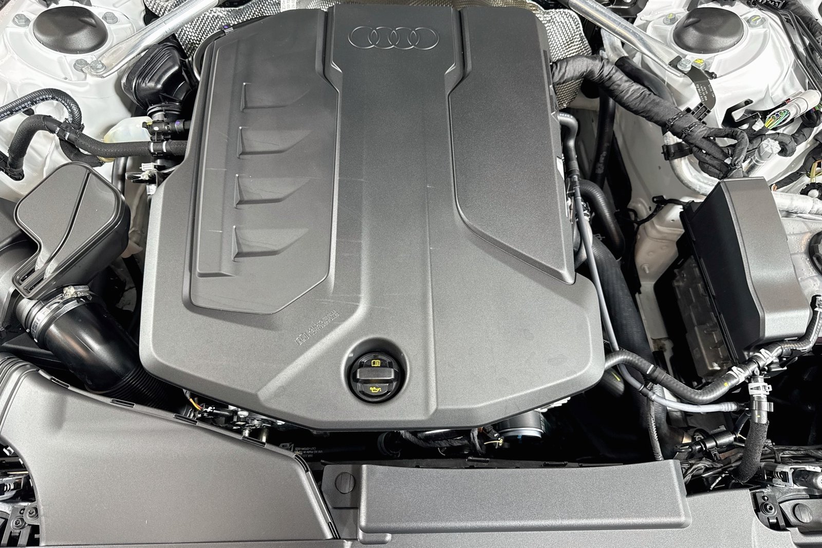 Used 2025 Arkona White Audi Premium image 27