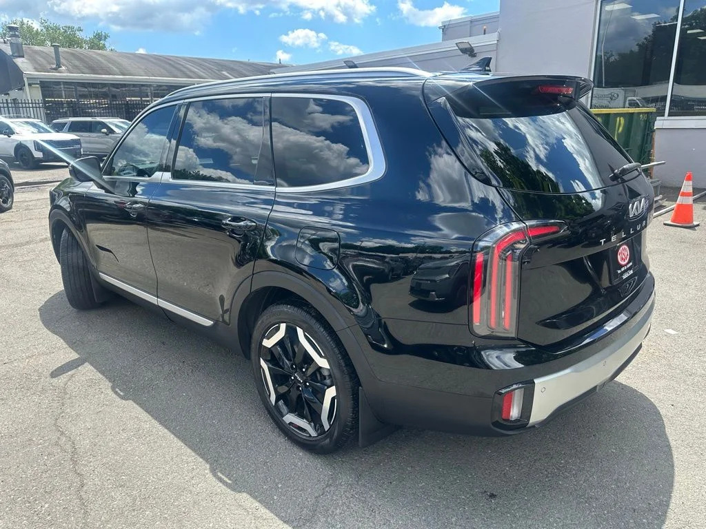 Used 2024 Black Kia EX image 2