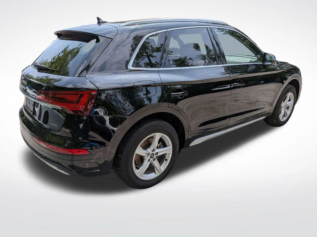 Used 2023 Black Audi 40 Premium image 3