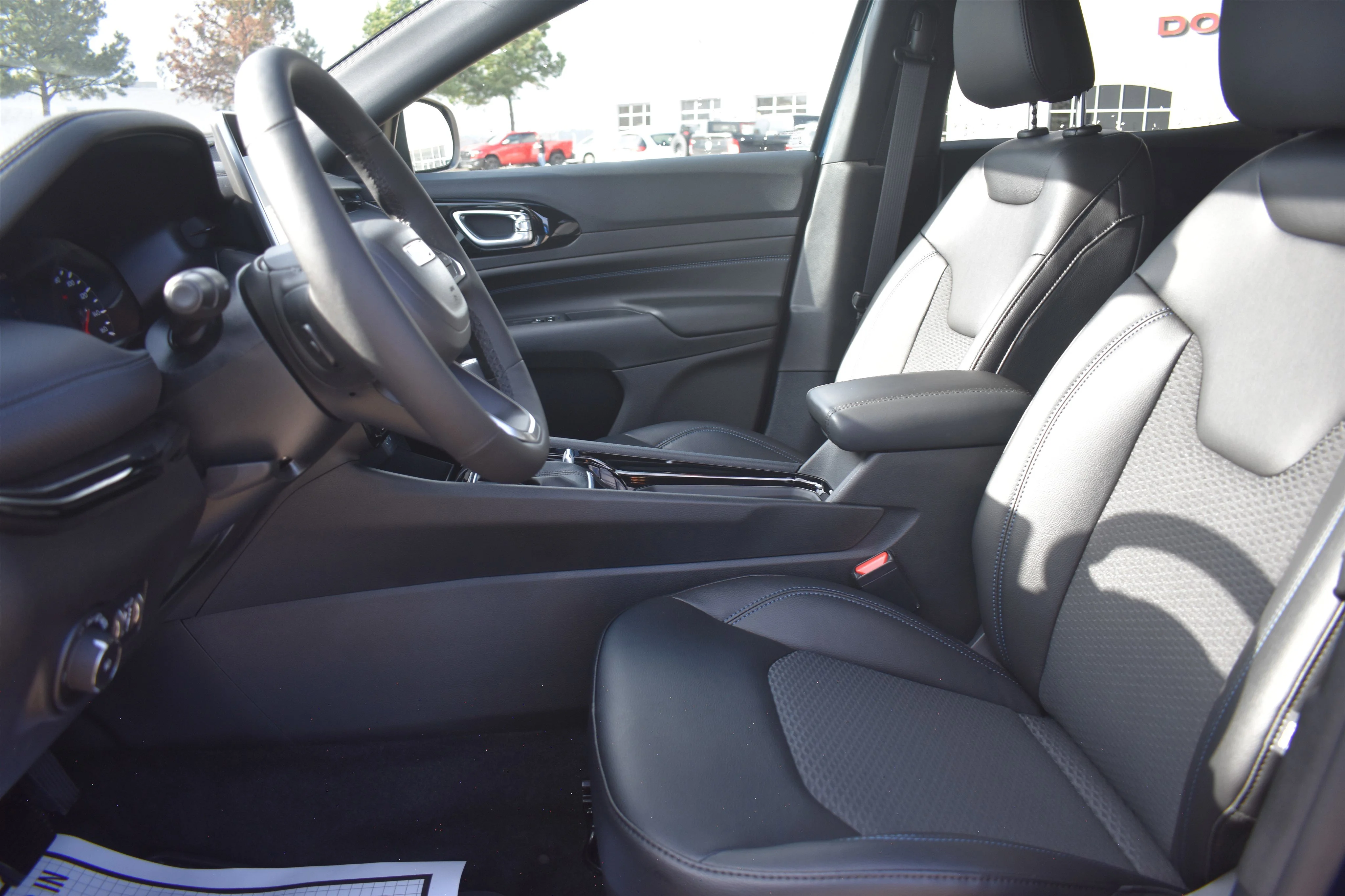 New 2026 Fathom Blue Pearl Coat Jeep Latitude Altitude image 14
