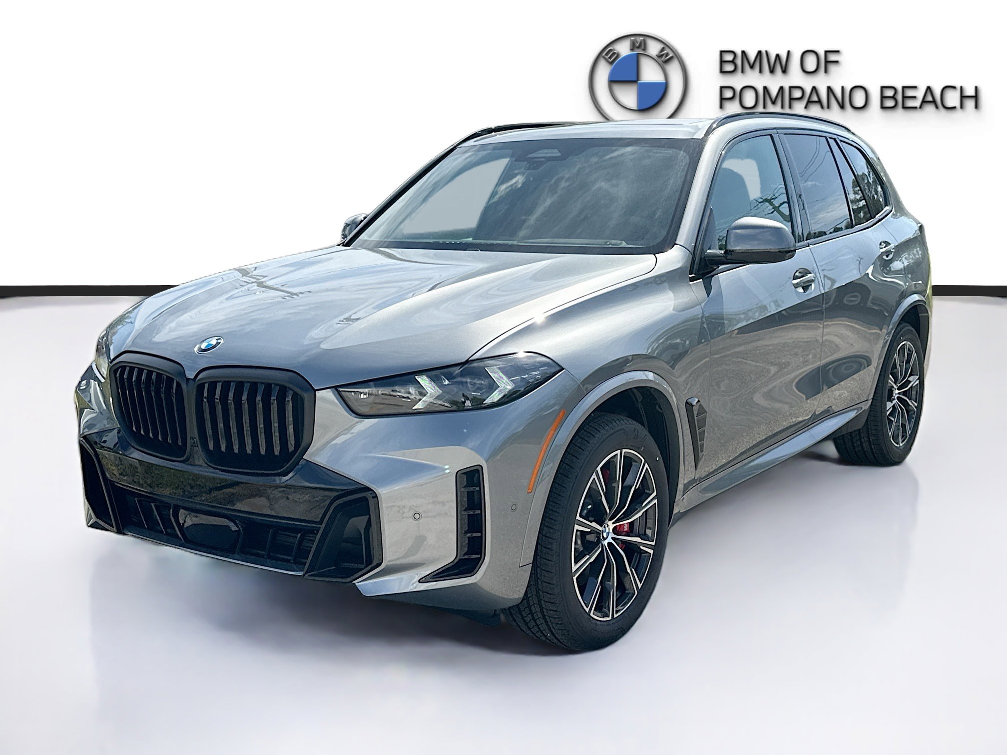 New 2026 Skyscraper Grey Metallic BMW sDrive40i image 3