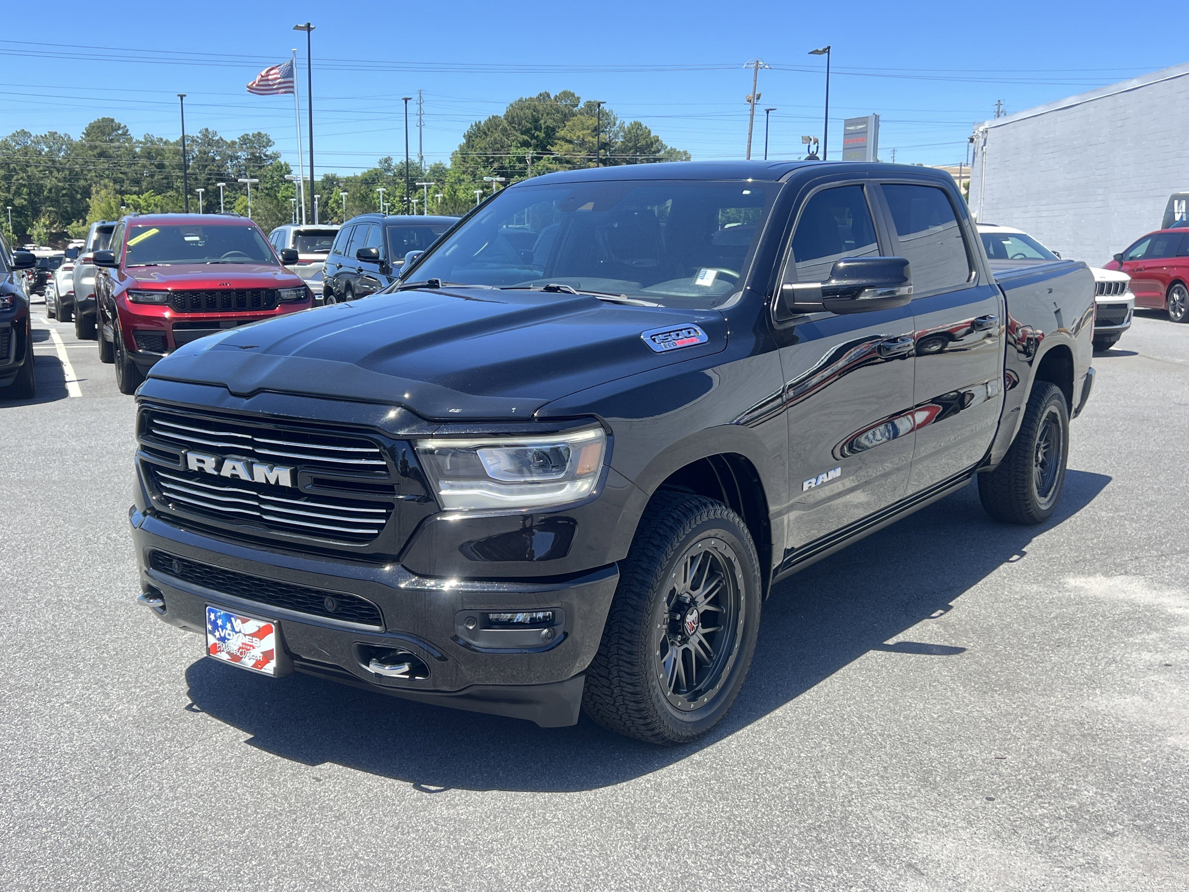 Used 2023 Diamond Black Crystal Pearlcoat Ram Laramie image 3