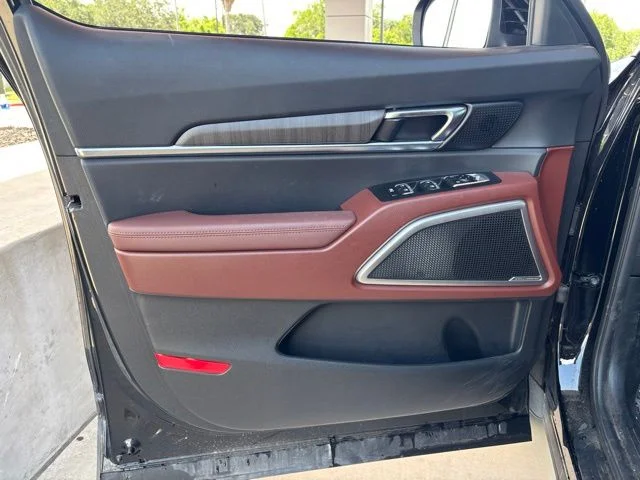 Used 2024 Black Kia EX image 9