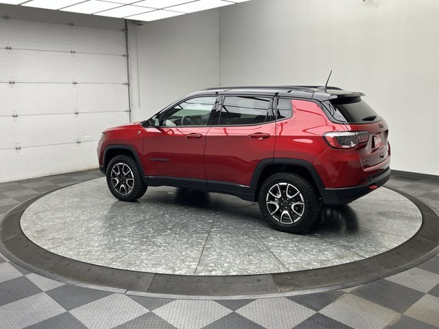 Used 2025 Red Hot Pearlcoat Jeep Trailhawk image 2