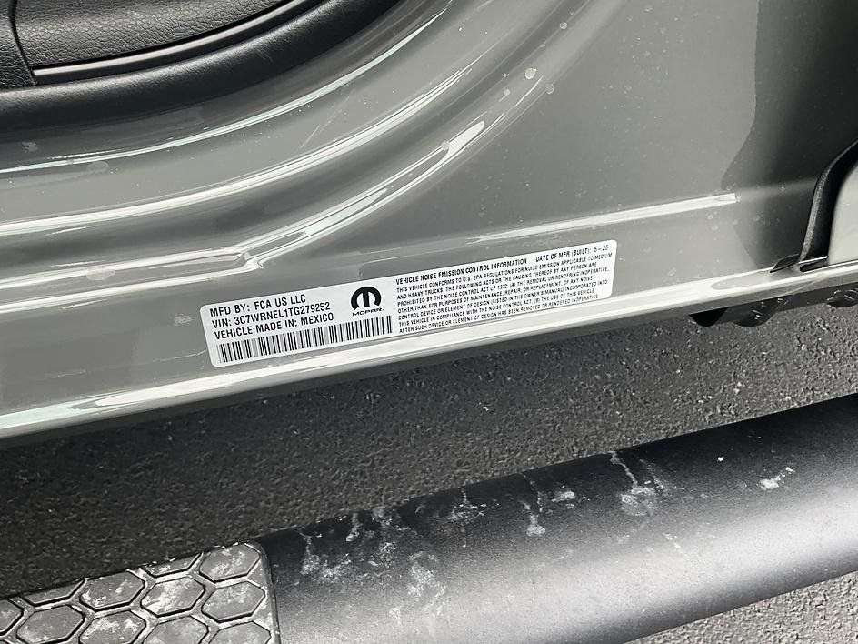 New 2026 Ceramic Gray Clear-Coat Exterior Paint RAM Laramie image 35