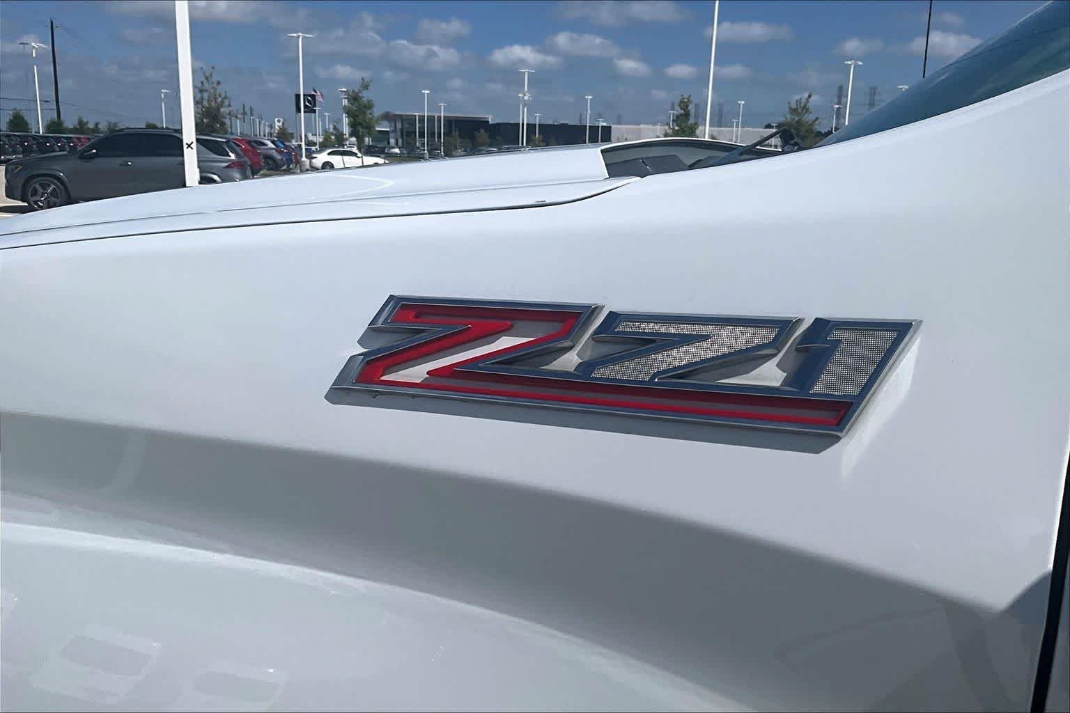 Used 2021 Summit White Chevrolet LT Trail Boss image 9