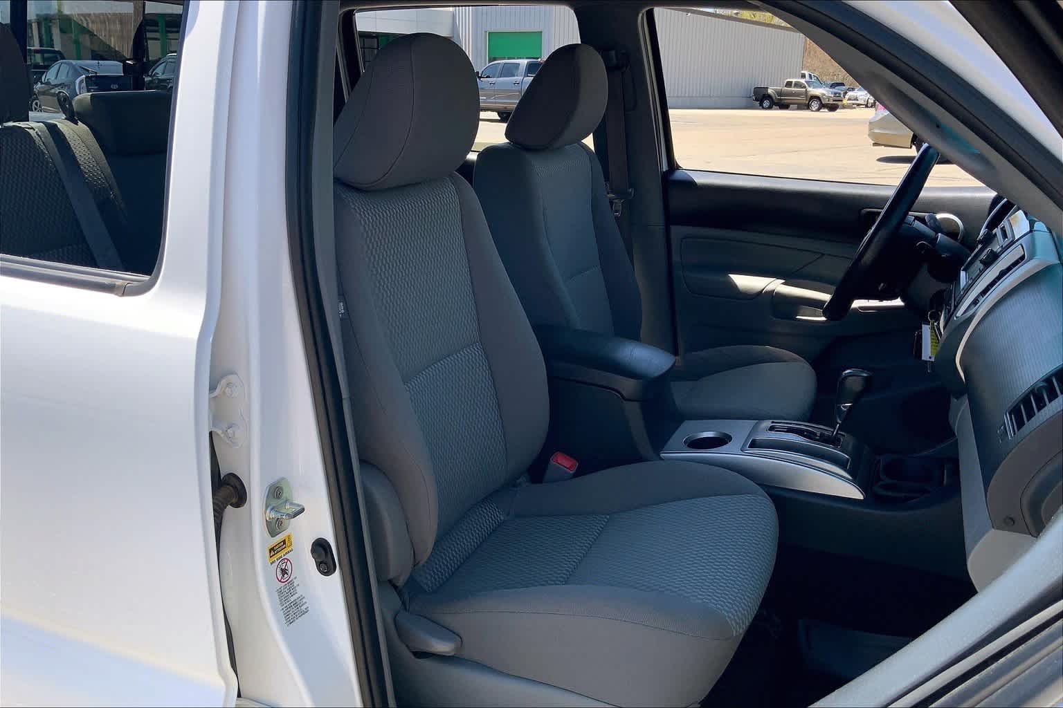 Used 2013 Super White Toyota  image 8
