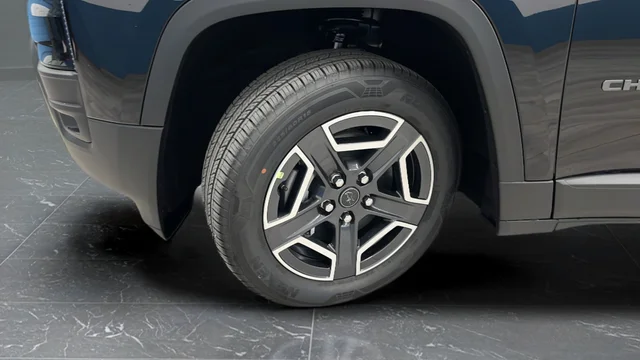 New 2026 Diamond Black Crystal Pearl-Coat Exterior Paint Jeep Limited image 36