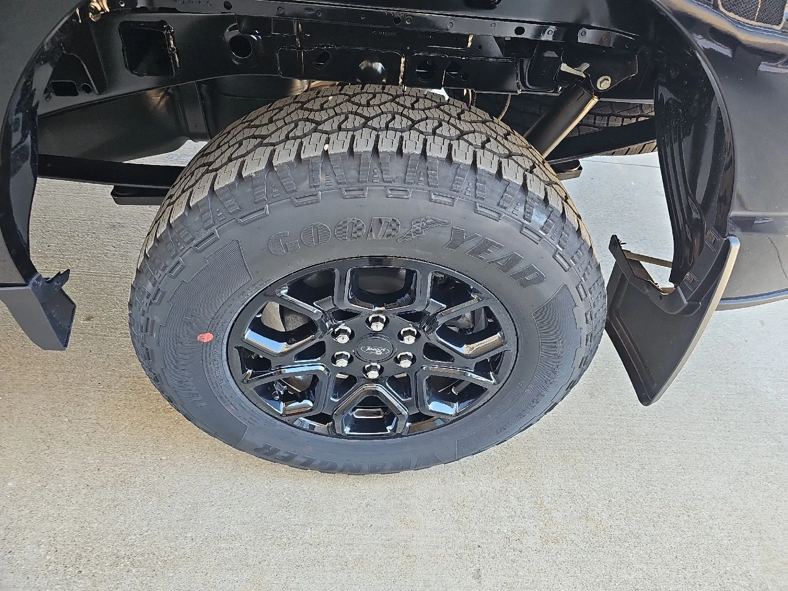 New 2026 Agate Black Metallic Ford XLT image 16