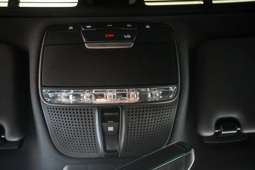 Used 2022 White Mercedes-Benz Base image 28