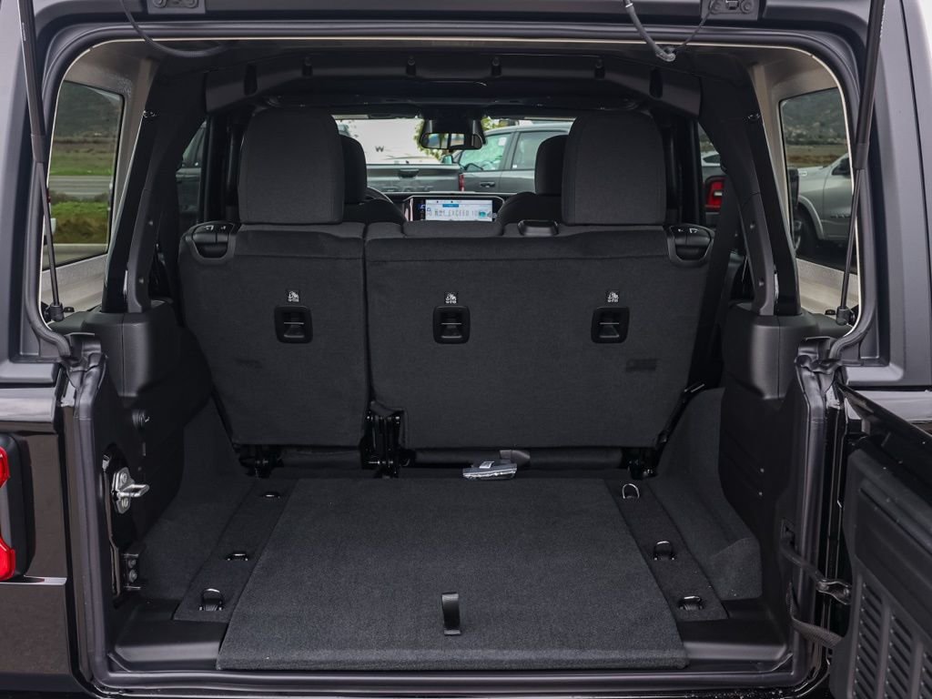 New 2026 Black Clear-Coat Exterior Paint Jeep Sport S image 15