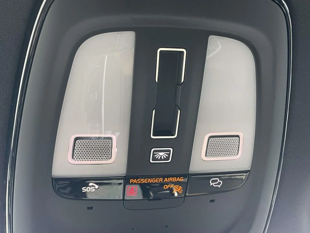 Certified Used 2024 Vapour Grey Metallic Volvo Ultimate Bright Theme image 22