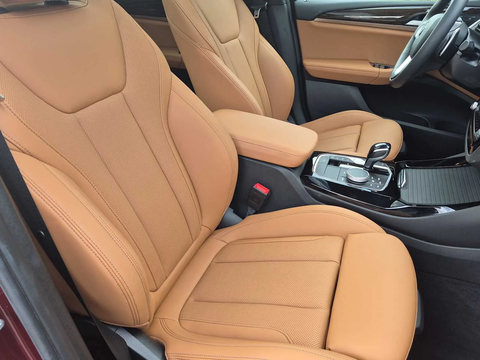 Certified Used 2024 Aventurin Red Metallic BMW xDrive30i image 22
