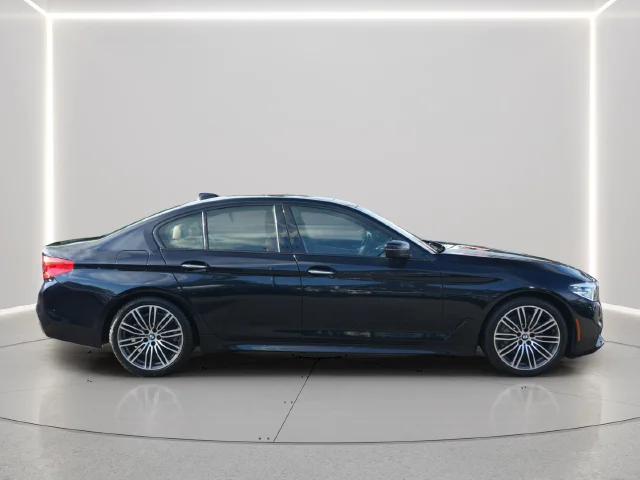 Used 2018 Black BMW 530i xDrive image 6