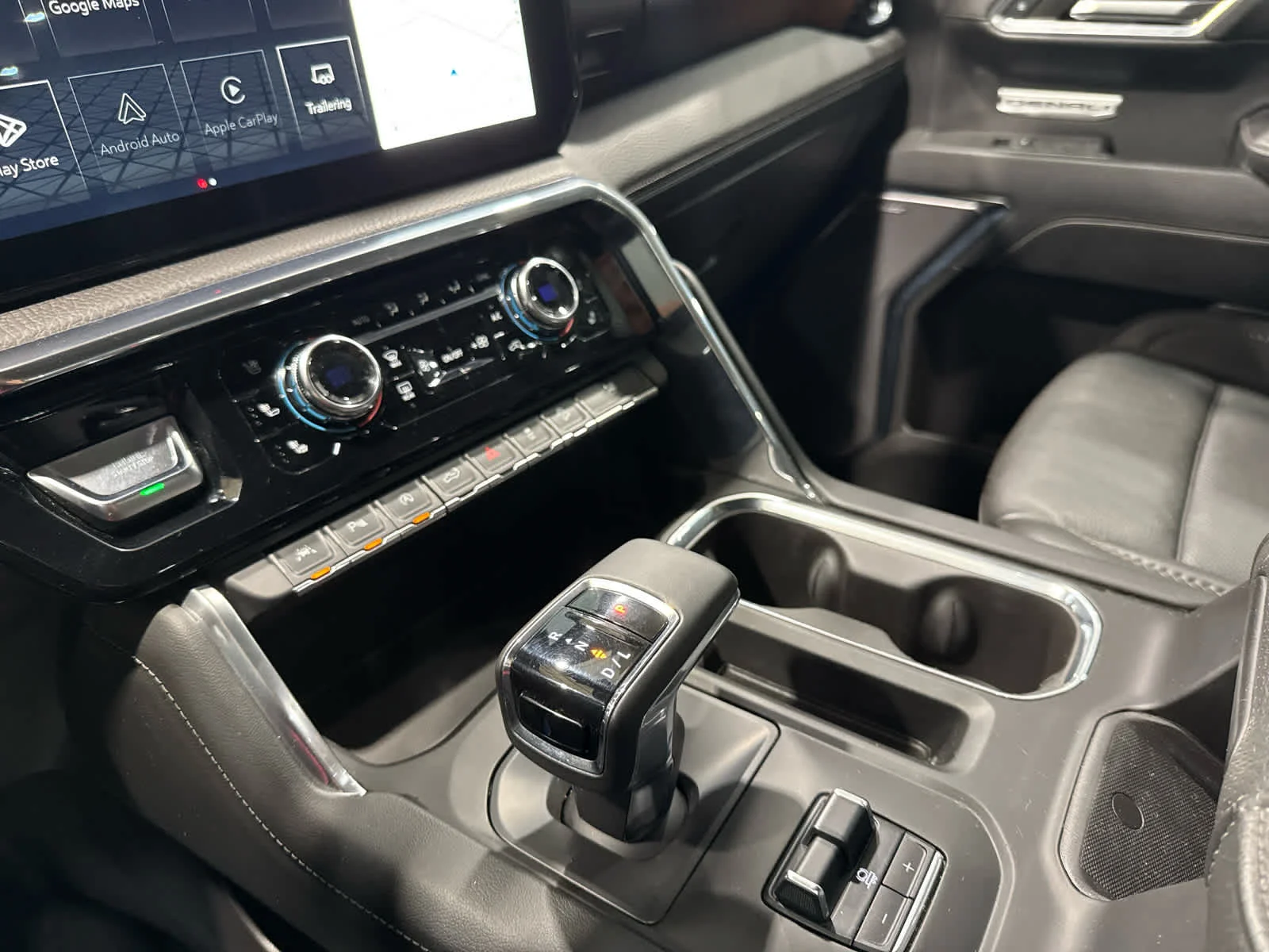Used 2023 ONYX BLACK GMC Denali image 26