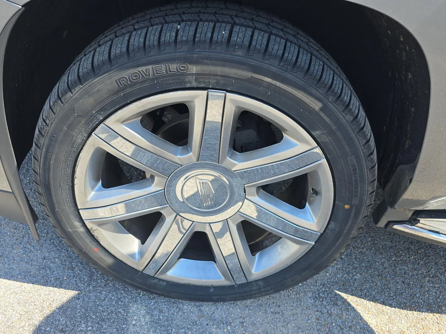 Used 2020 Satin Steel Metallic Cadillac Luxury image 26