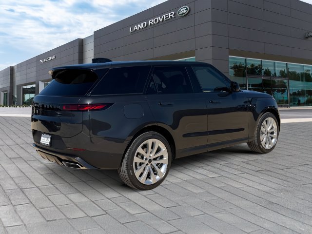 New 2027 Carpathian Grey Land Rover SE image 5