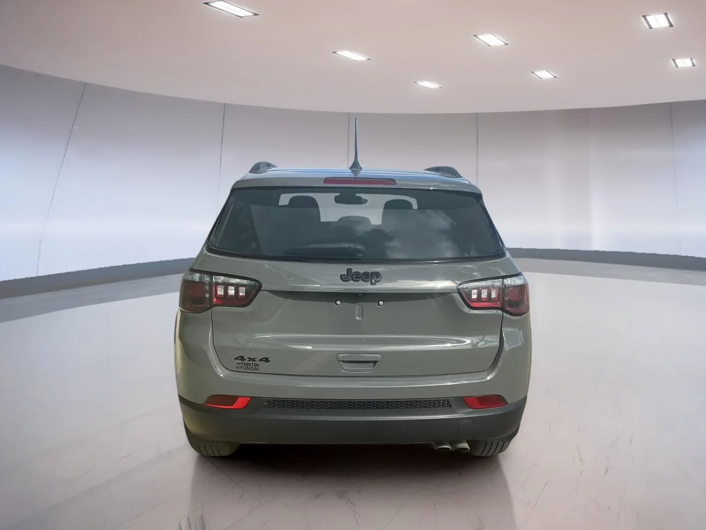 Used 2021 Grey Jeep Upland Edition image 5