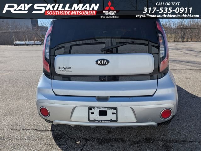 Used 2017 Silver Kia Plus image 6