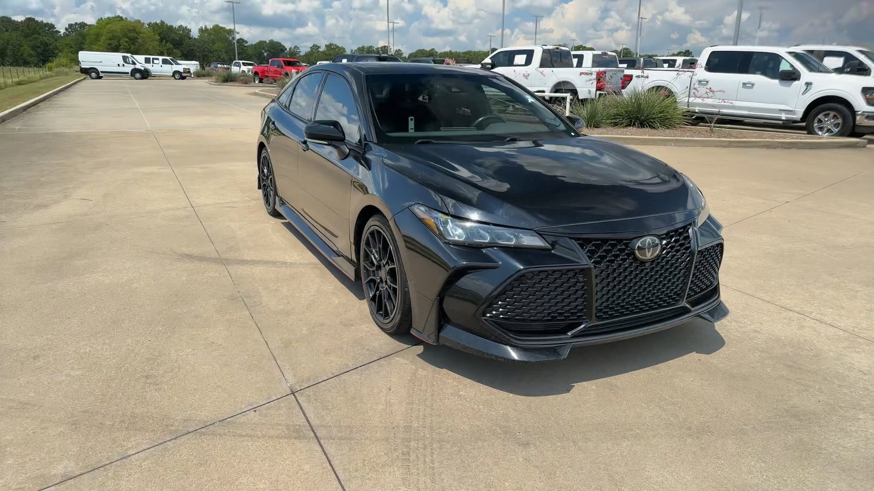 2021 Toyota Avalon TRD photo 3