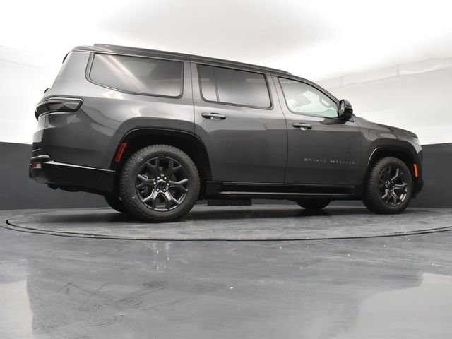 New 2026 Baltic-Gray Metallic Clear-Coat Exterior Paint Jeep Upland image 24