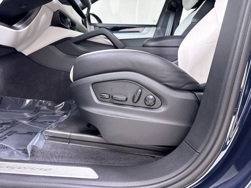 Used 2024 Blue Porsche Base image 12