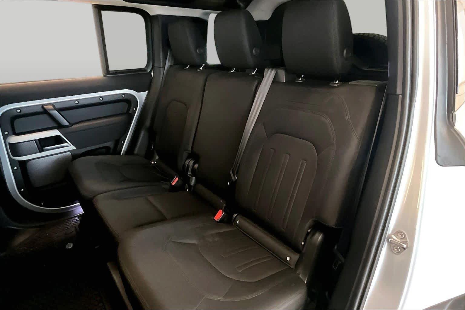 Used 2022 Hakuba Silver Metallic Land Rover  image 19